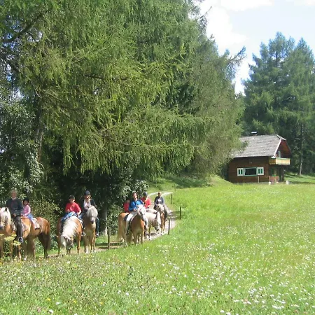 Ferienhaeuser Stohl *